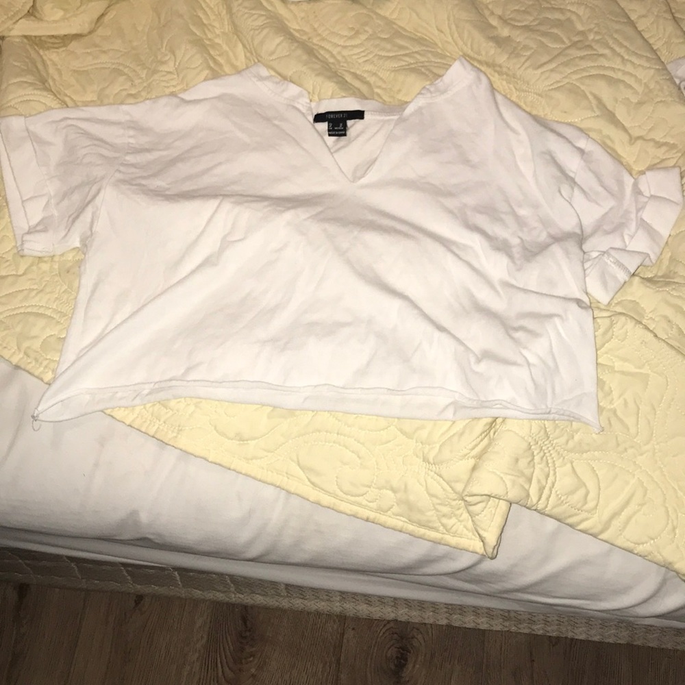 forever 21 white cropped v- neck tee shirt